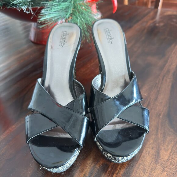 Charles by Charles David Black Patent Leather Wedge Sandals – Size 9.5 – 4" Snak - Picture 5 of 5